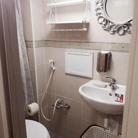 The Lighthouse 3* Taranto