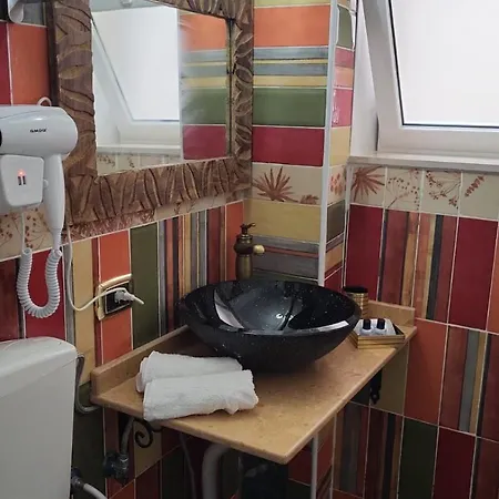 The Lighthouse Tarent