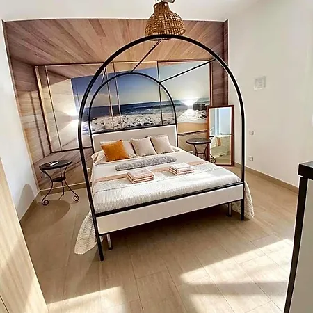 The Lighthouse 3* Taranto